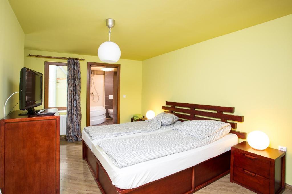 Aparthotel Pilvax Braşov Chambre photo